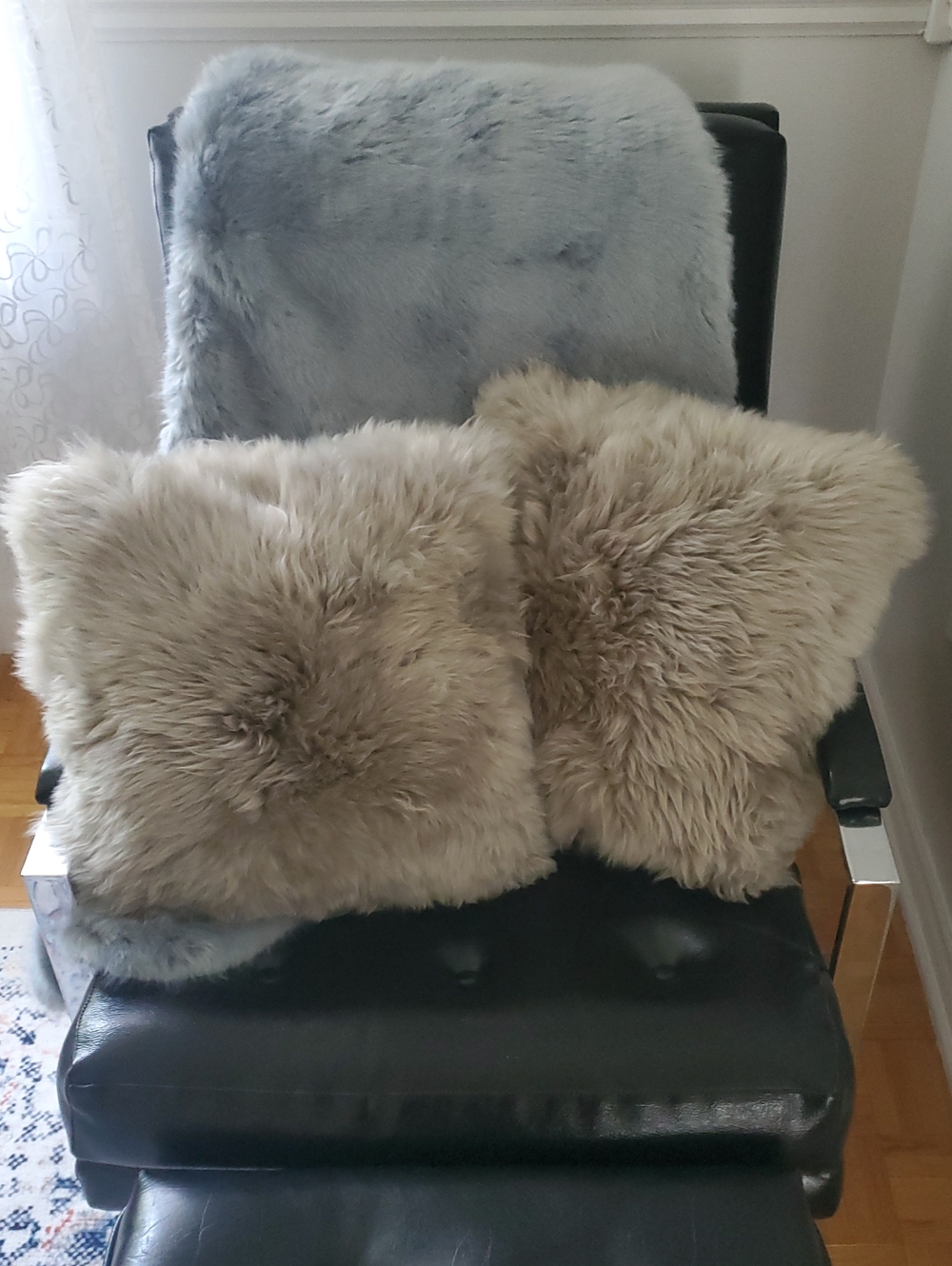2x Genuine Sheepskin Fur  Accent Pillows